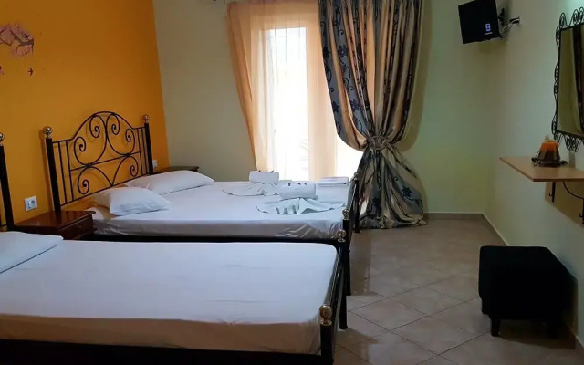 Marathon Studios &Apartments