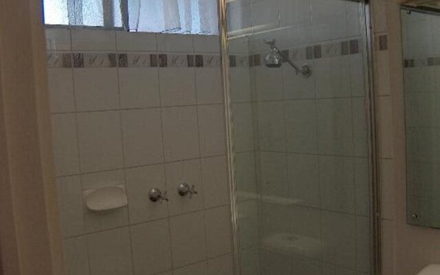 Connells Motel & Serviced Apartments