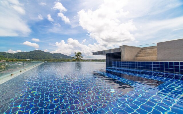 Naiharn Windy by Space