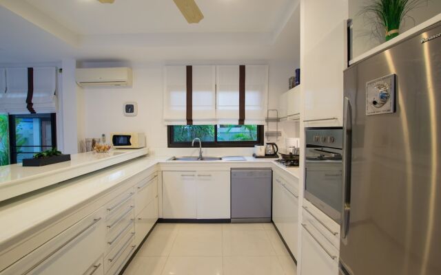 Boutique 3BR Pool Villa White Cove Rawai