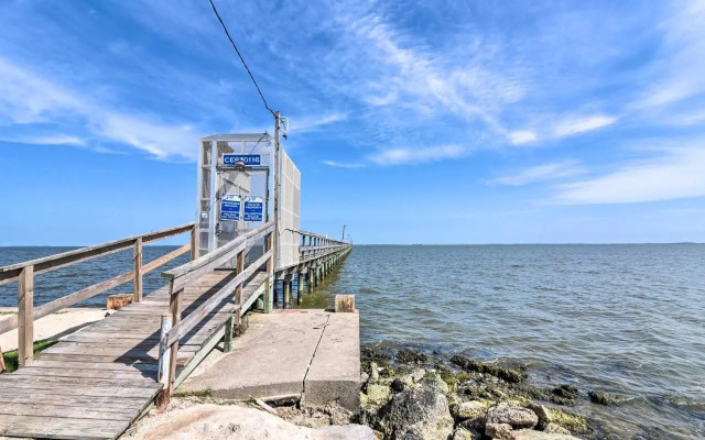 Private Pool, Deck & Patio: Galveston Oasis!