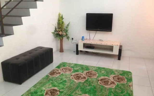 Noor Homestay