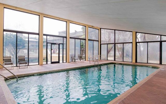 Seaside Beach & Racquet Club #2102