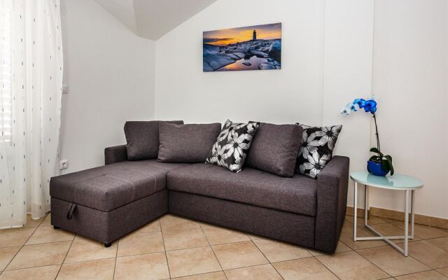 Mare & Mons Deluxe Apartments
