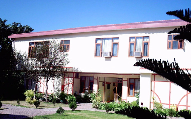 The Fern Surya Resort Kasauli Hills, Dharampur