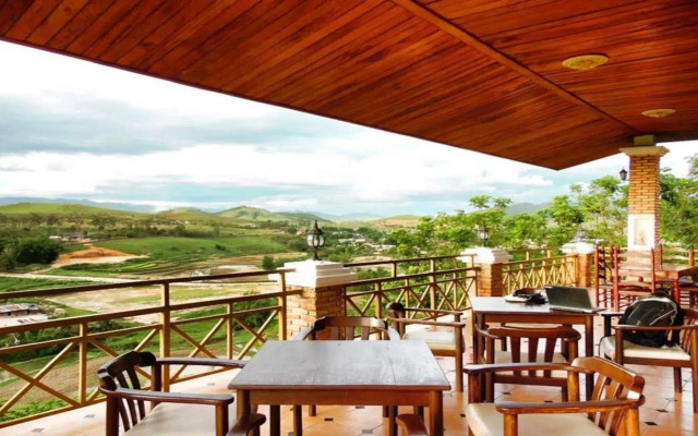 Vansana Plain of Jars Hotel