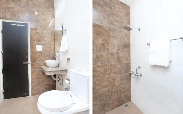 OYO 15143 Hotel Redstone