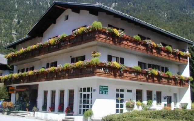 Pension Haus Alpenrose