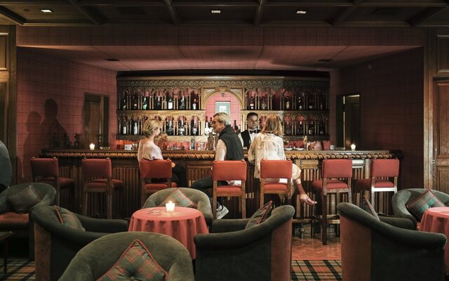 Al Bustan Hotel