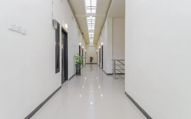 RedDoorz Syariah near Universitas Jember