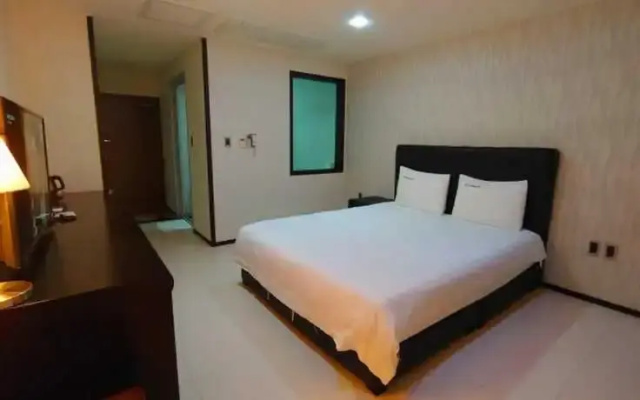 Seogwipo Rhangju Hotel Pension