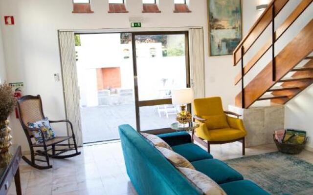 Art 4 You Cascais Hostel & Suites