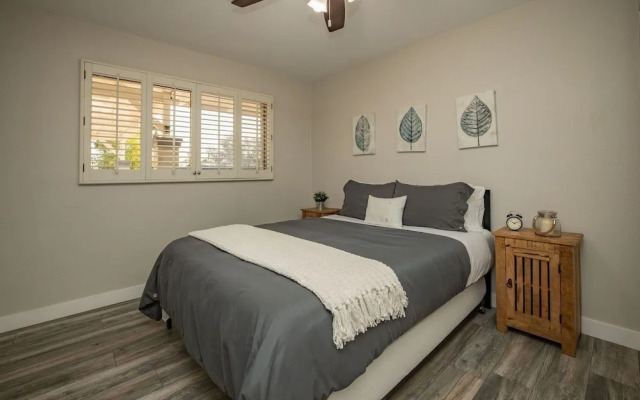 Scottsdale Osborn 3 Bedroom Home by RedAwning