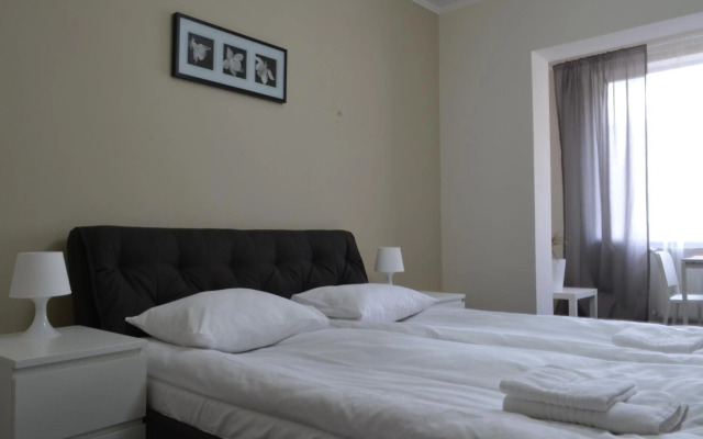 Rakhiv Hotel & Apartments