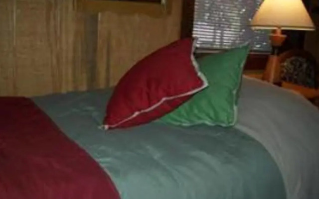 RedAwning Snug as a Bug