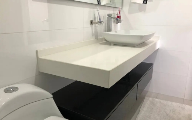 Modern 2 bedroom apartment in Sotomayor