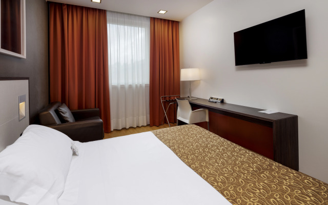 Best Western Falck Village Hotel