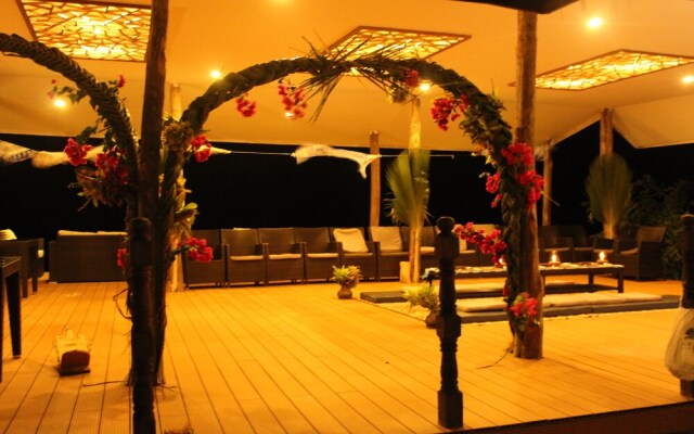 Zawadi Beach Villas