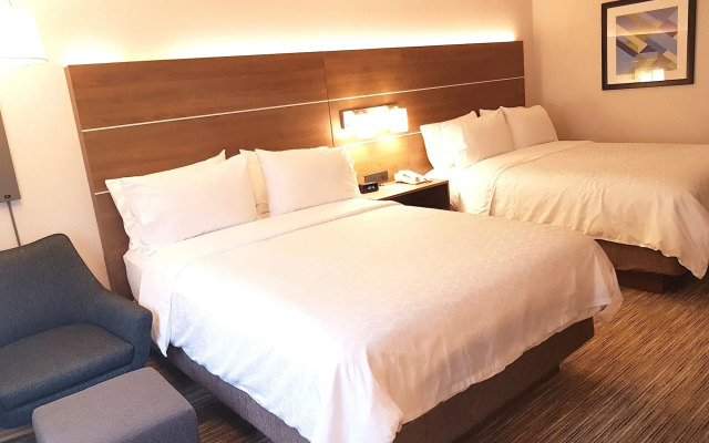 Holiday Inn Express & Suites Surrey by IHG