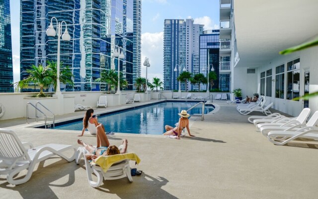 Amazing 3 BR Apartment At Brickell