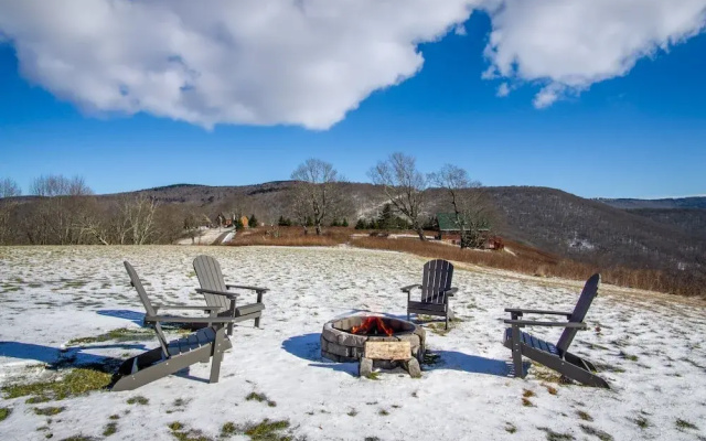 Skywalker Meadow 3 BR Home: True Retreat!