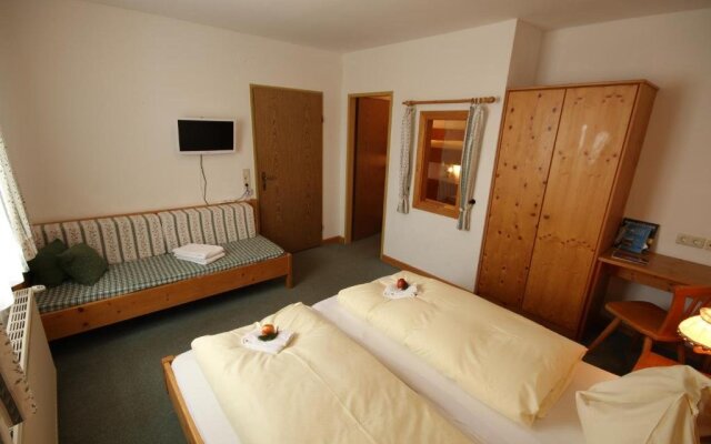 Familien- & Wanderpension Tonnerhütte