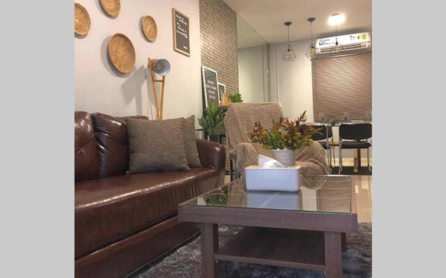 3BRs Townhouse near BigCCentre/Int.School