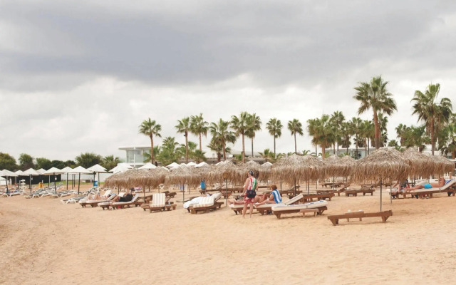 Dome Beach Marina Hotel & Resort