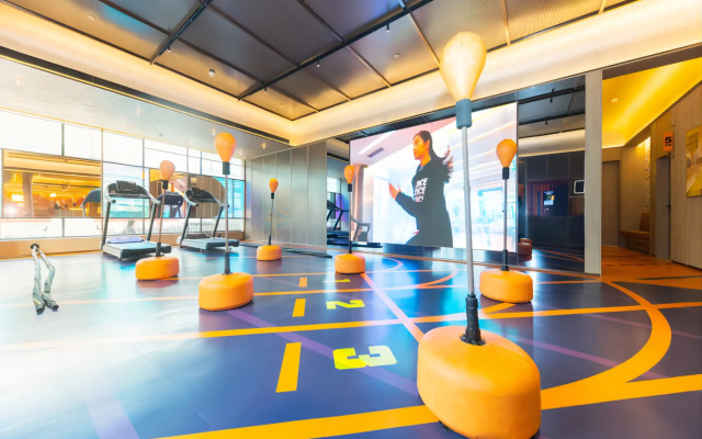 Orange Hotel Select Shanghai Xizang North Road Metro Station