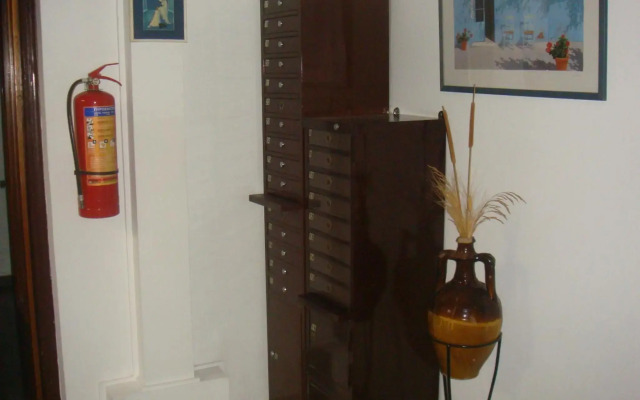 Karis Hotel