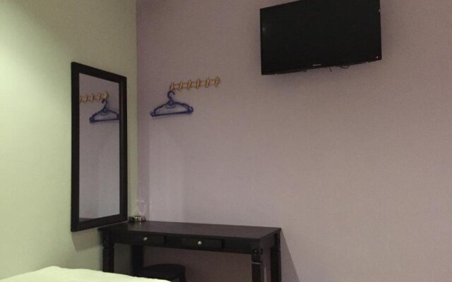 Tas Sakura Budget Hotel