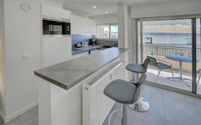 STUDIO MODERNE RENOVE 2MiN CROISETTE A0B166