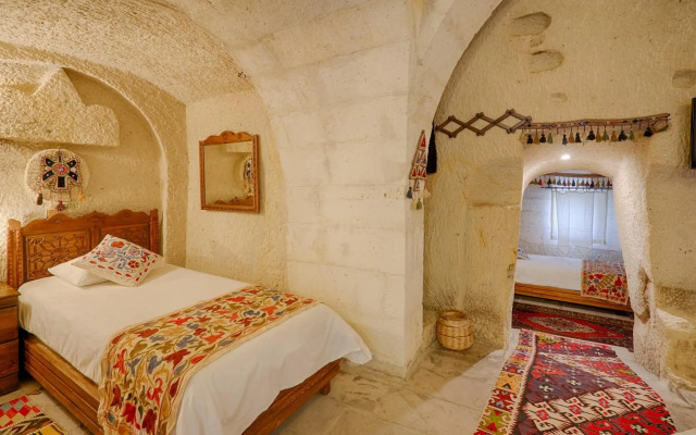 Tulip Cave Suites