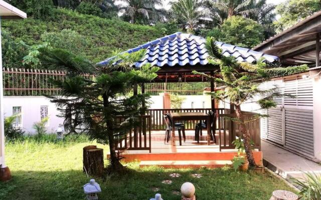 Kulai Dream Homestay 4room 16pax @near Kulai Aeon, JPO, Senai Airport, Legoland