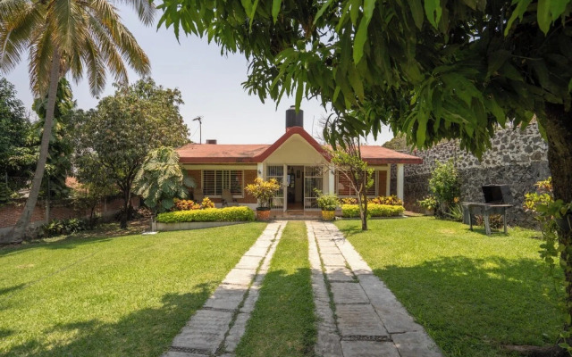 Vacation house with pool - Temixco 2 BR