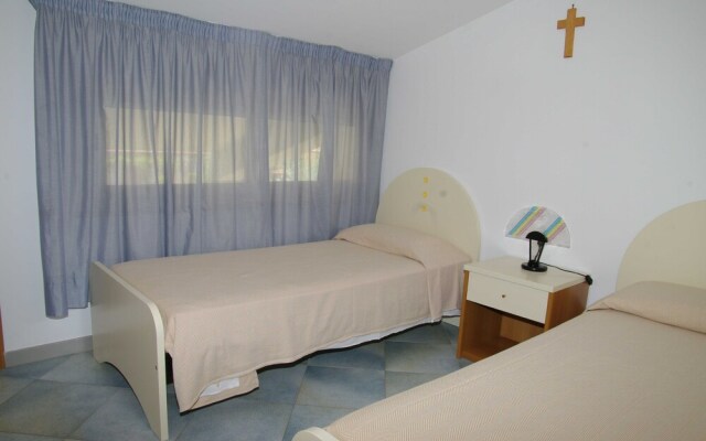 Spacious Apartment for 4 People in Residence
