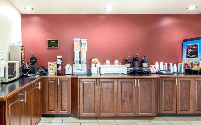 Rodeway Inn La Grange East