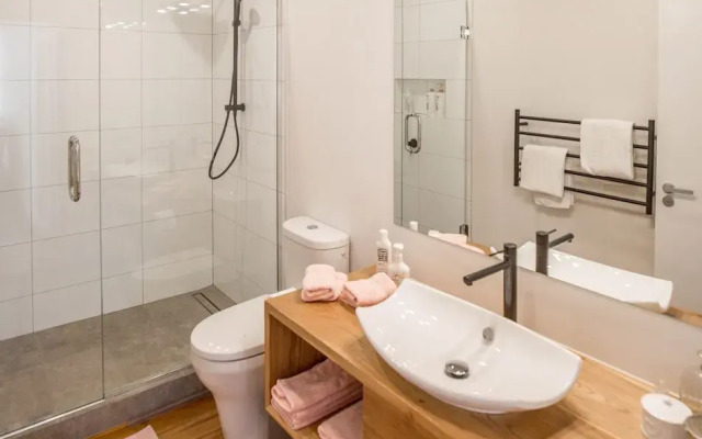 Provincial Apartment 2