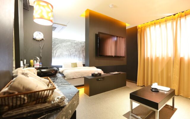 Paju Miiz Hotel