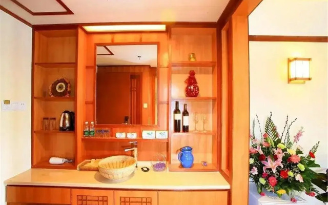 Sanya Little Fish Hot Spring Hotel