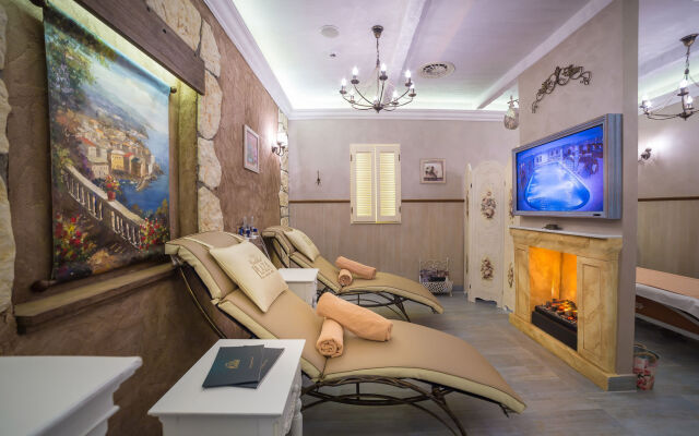 CARLSBAD PLAZA Medical Spa & Wellness hotel