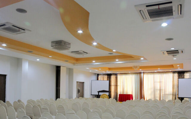 艾里泗水达尔莫迪本尼格罗 23 号酒店(Airy Darmo Diponegoro 23 Surabaya)