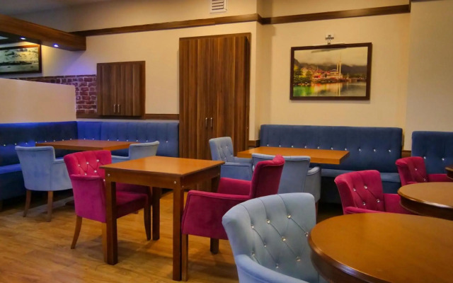 Know Hotel & Hostel