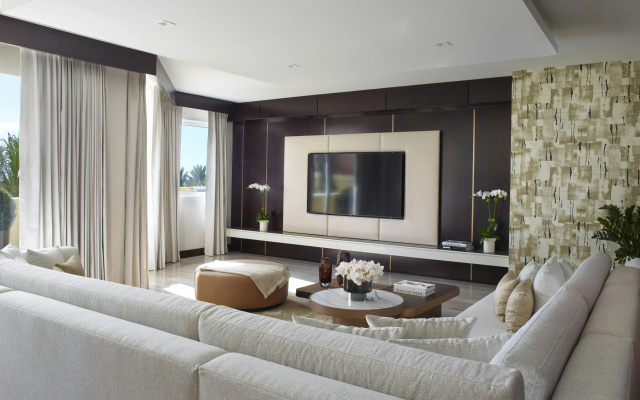 Acqualina Resort & Residences On The Beach