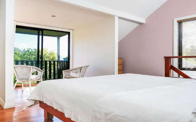 Cloudsong Chalet 3 - Close to the village centre!