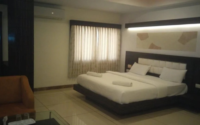Srinidhi Grand Inn