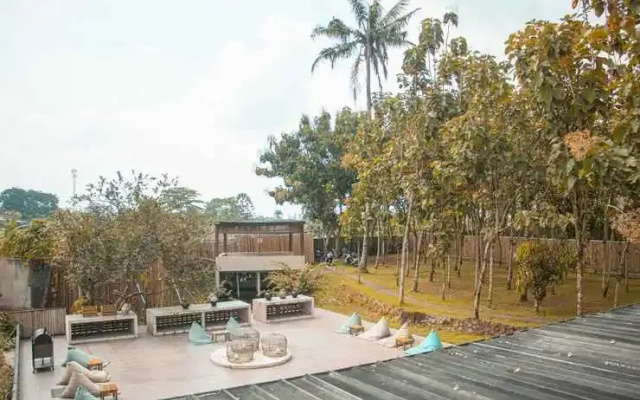 Villa Holy - Travelholic in Behind Nature