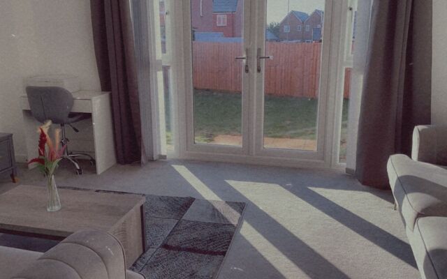 Impeccable 3-bed House in Northampton