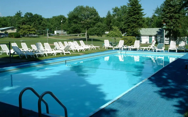 Chestnut Grove Resort