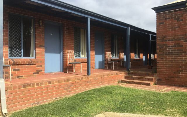 Dunsborough Inn Backpackers